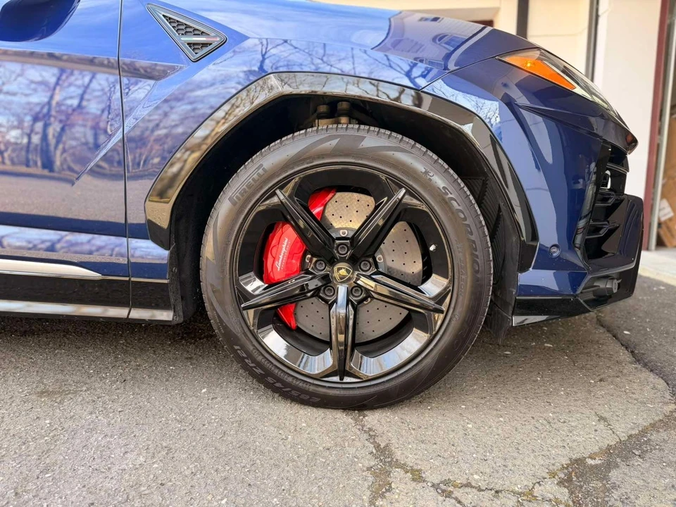 2019 Lamborghini Urus - Image 5 of 12