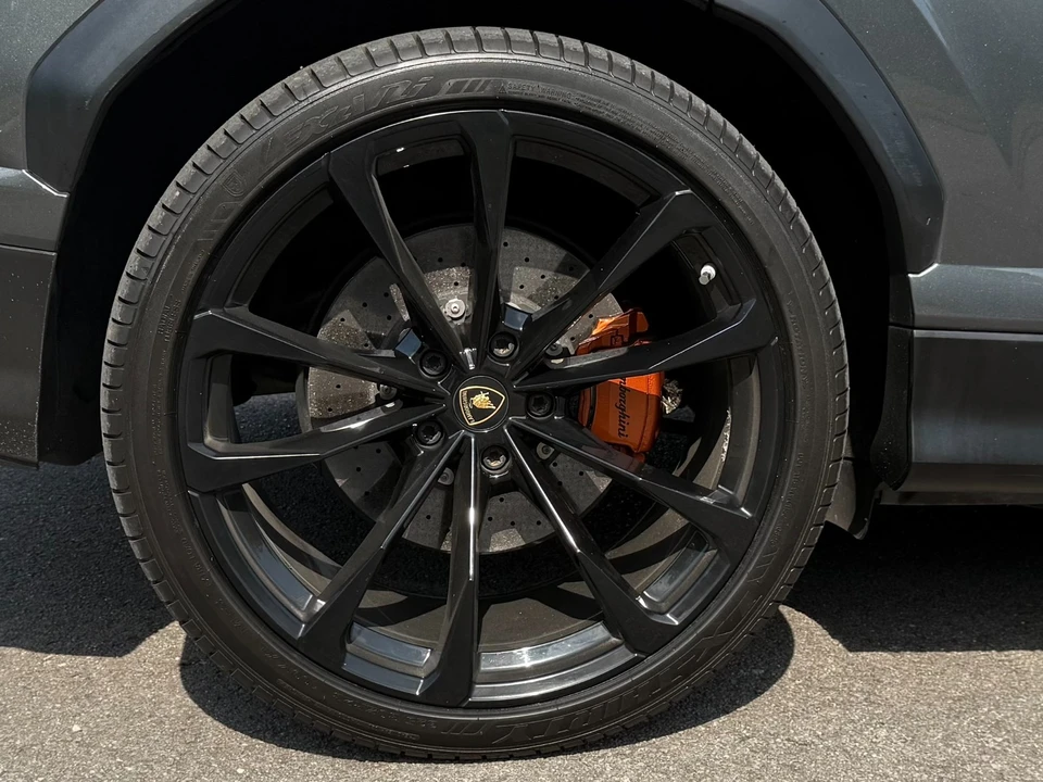 2019 Lamborghini Urus - Image 12 of 16