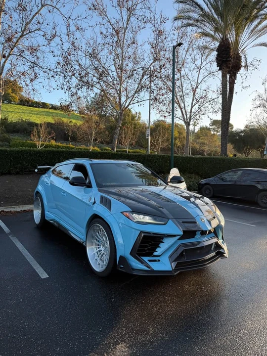2019 Lamborghini Urus - Image 4 of 4