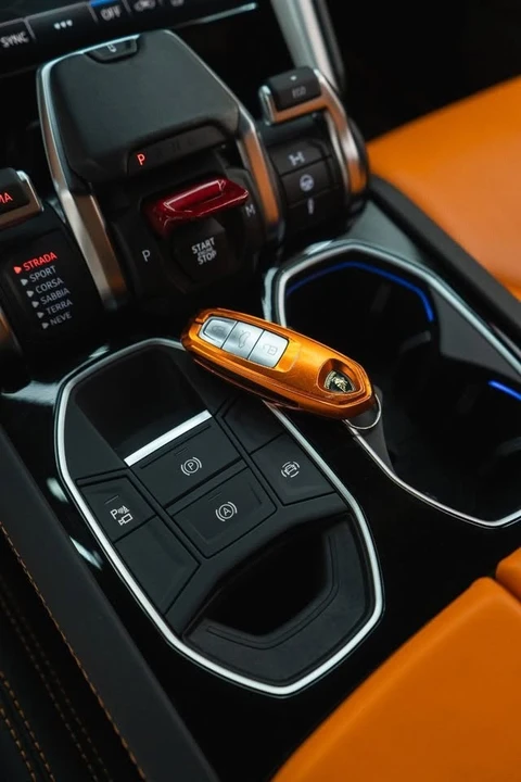 2019 Lamborghini Urus - Image 14 of 20
