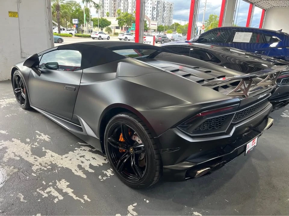 2019 Lamborghini Huracan LP580-2 - Image 2 of 3
