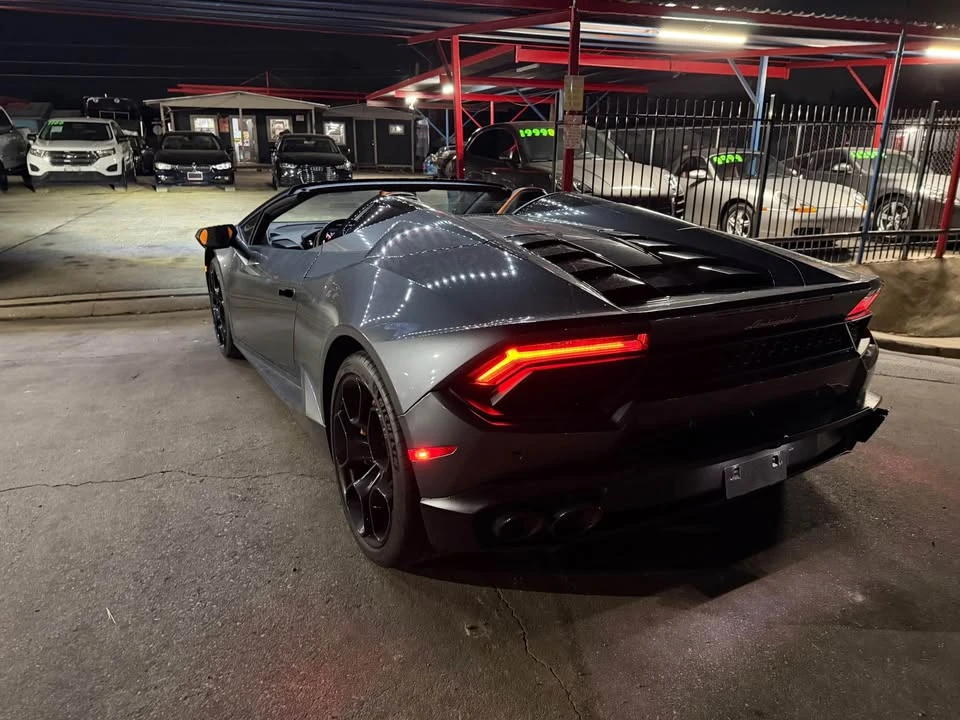 2019 Lamborghini Huracan LP580-2 - Image 2 of 17