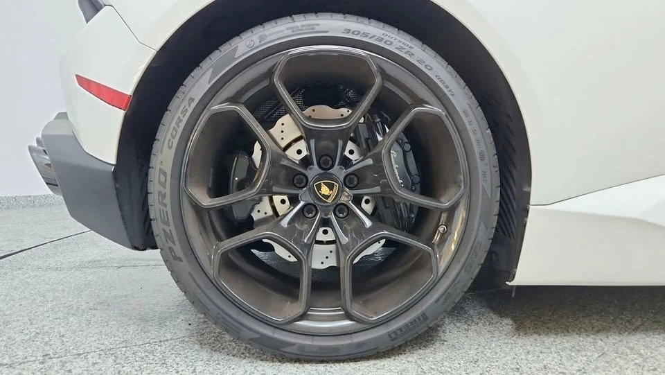 2019 Lamborghini Huracan LP580-2 - Image 13 of 20