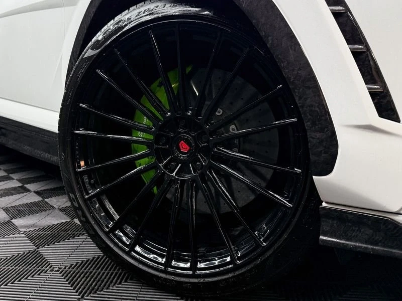 2019 Lamborghini Urus - Image 8 of 19