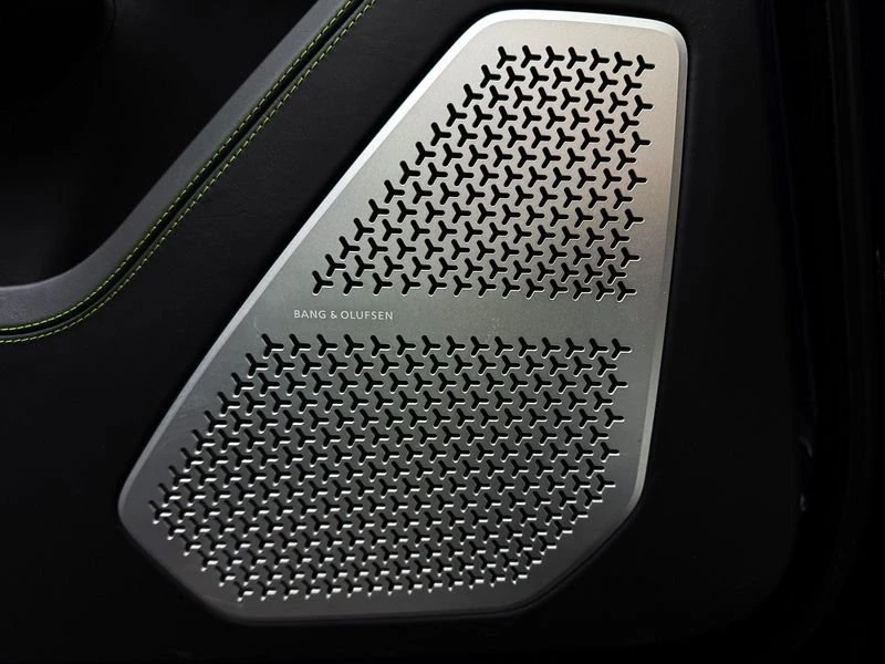 2019 Lamborghini Urus - Image 14 of 19