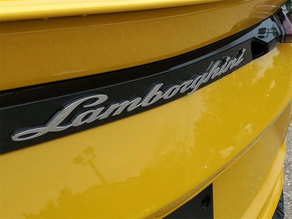 2019 Lamborghini Urus - Image 9 of 20