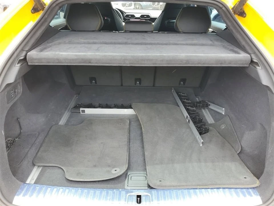 2019 Lamborghini Urus - Image 10 of 20
