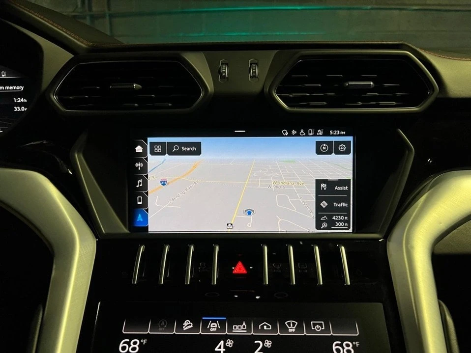 2019 Lamborghini Urus - Image 18 of 20