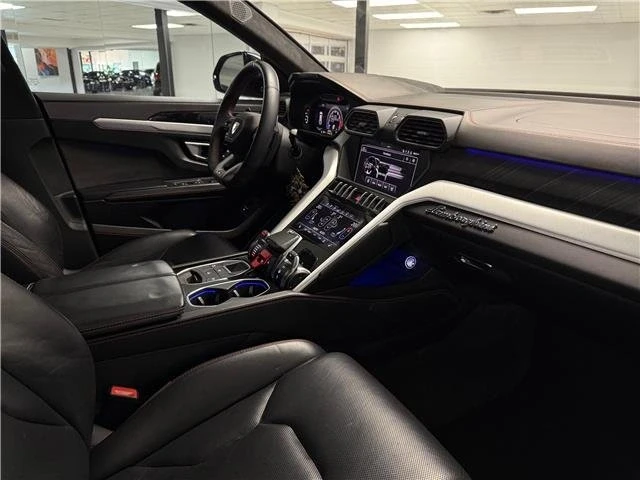 2019 Lamborghini Urus - Image 17 of 20