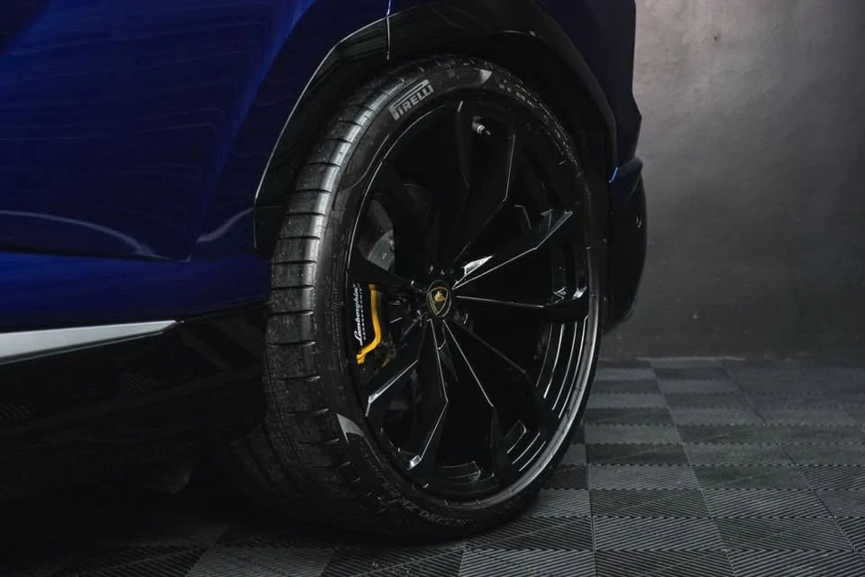 2019 Lamborghini Urus - Image 8 of 20