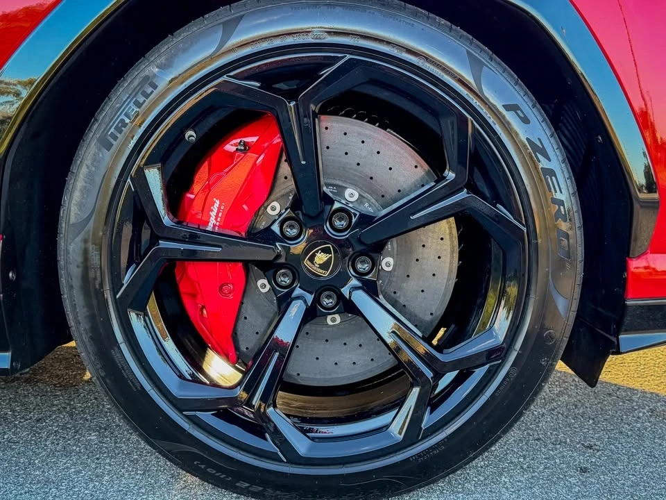 2019 Lamborghini Urus - Image 6 of 15