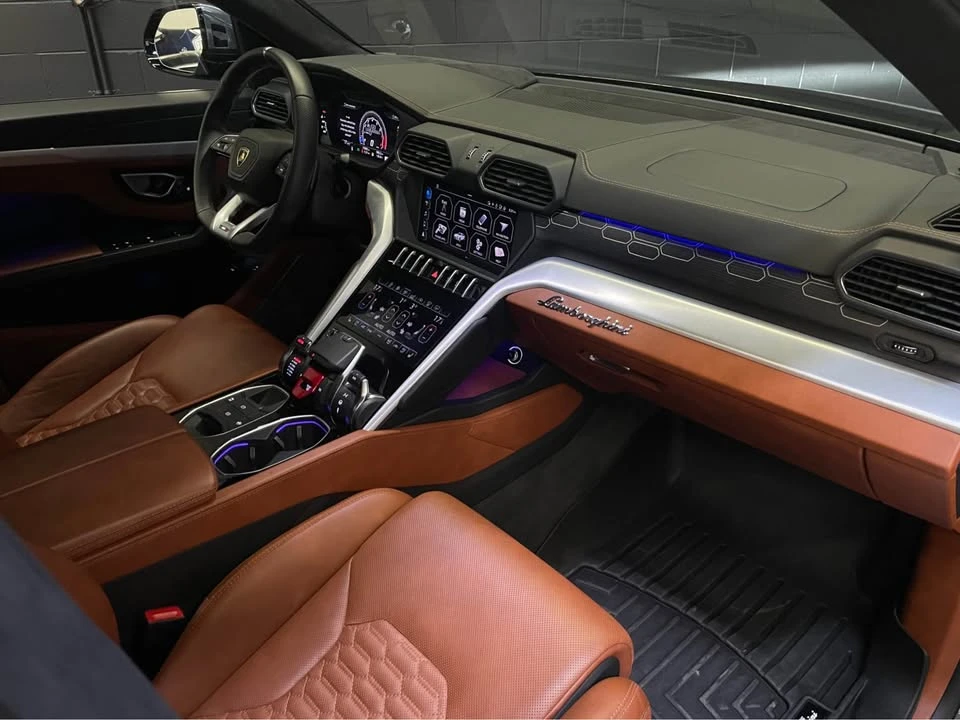 2019 Lamborghini Urus - Image 10 of 14