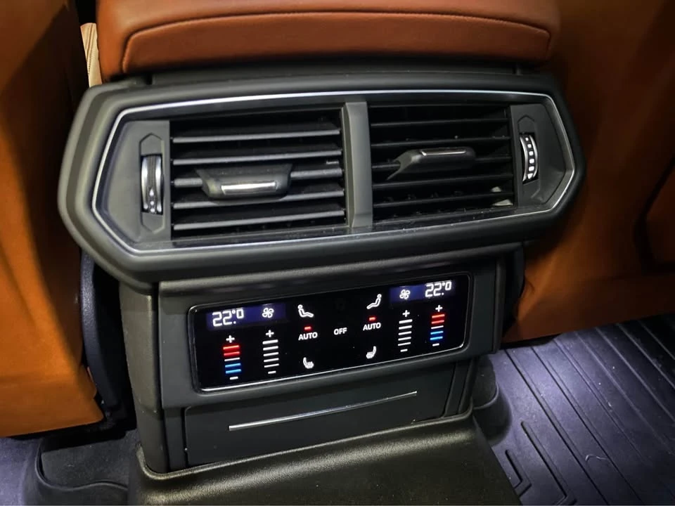 2019 Lamborghini Urus - Image 9 of 14