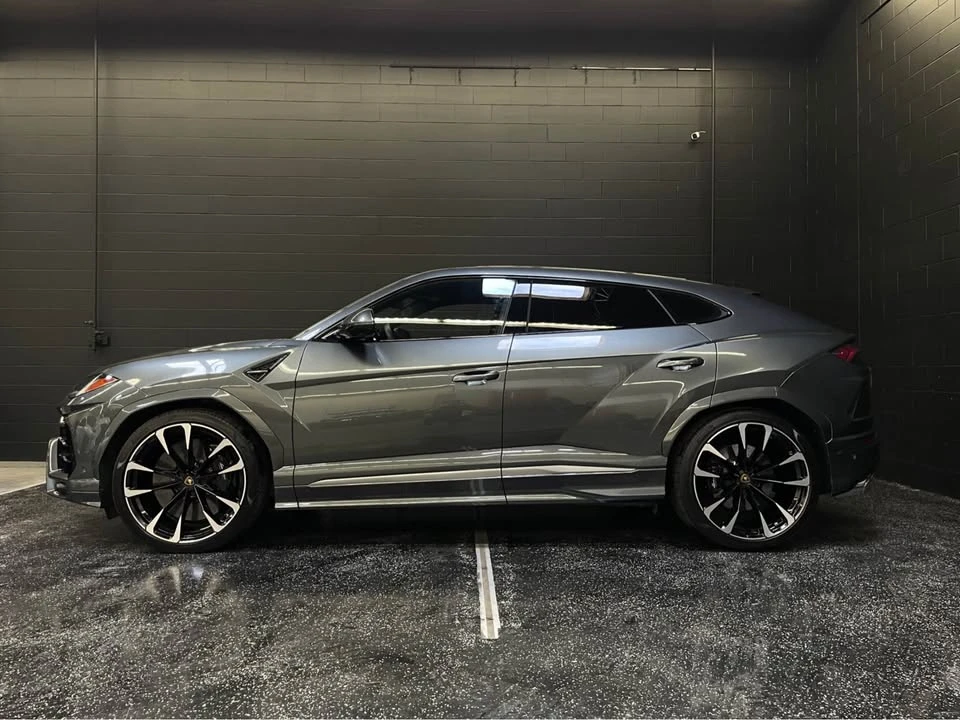 2019 Lamborghini Urus - Image 2 of 14