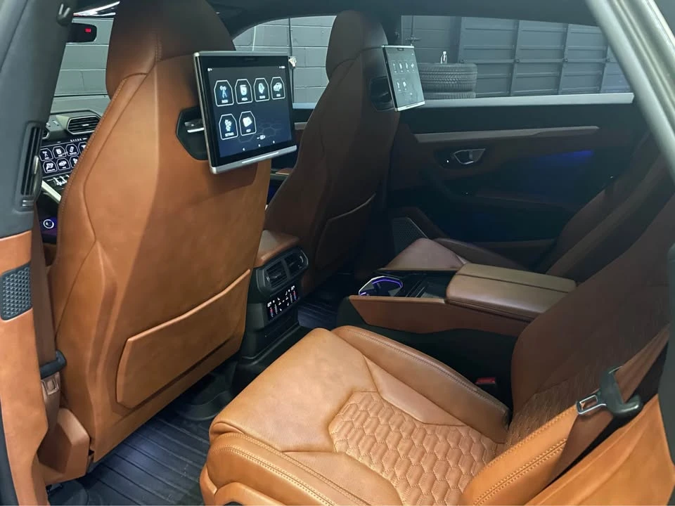 2019 Lamborghini Urus - Image 8 of 14