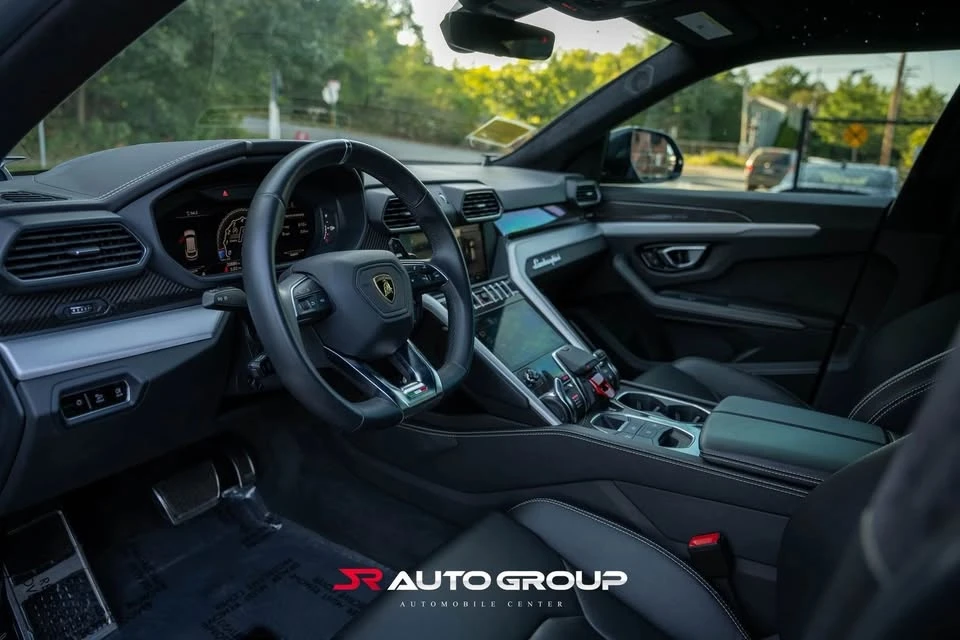 2019 Lamborghini Urus - Image 7 of 15