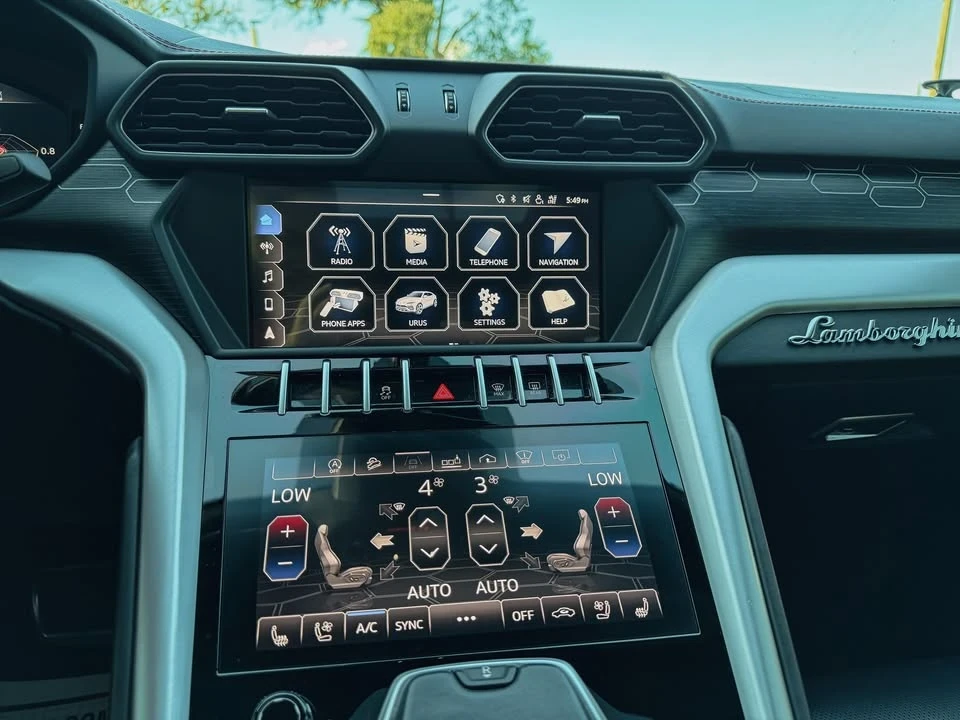 2019 Lamborghini Urus - Image 11 of 15