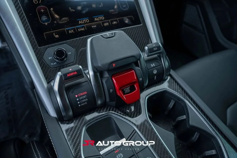 2019 Lamborghini Urus - Image 8 of 15