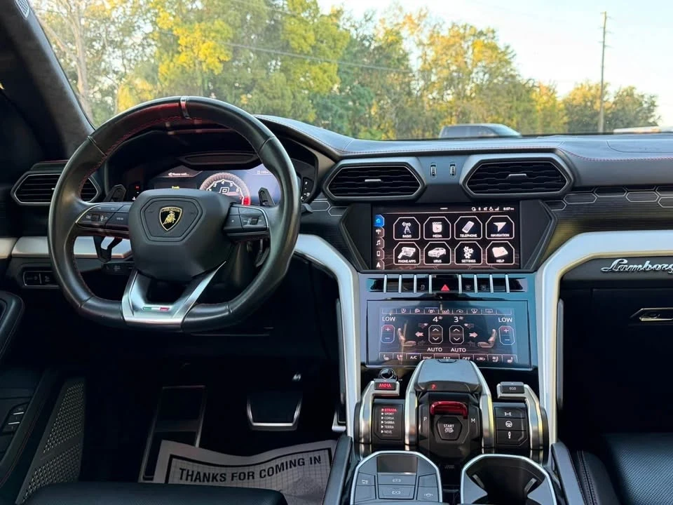 2019 Lamborghini Urus - Image 6 of 13