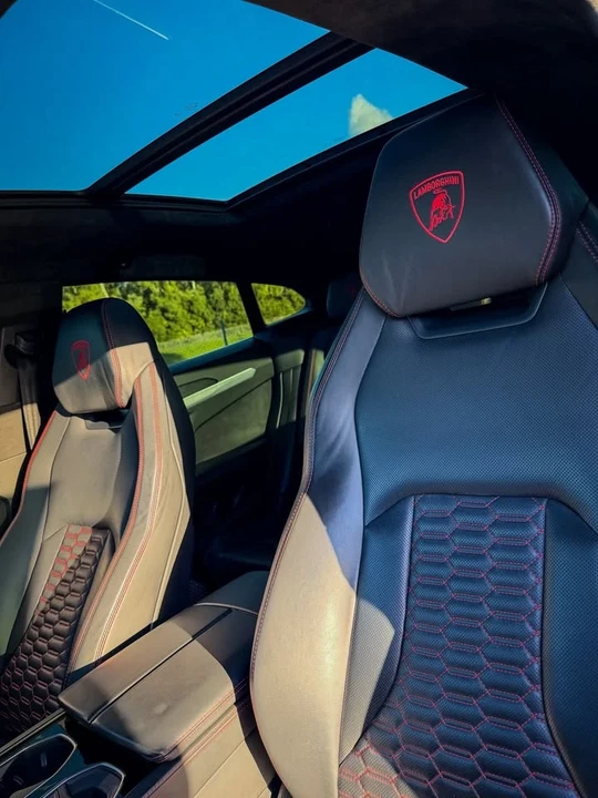 2019 Lamborghini Urus - Image 14 of 15