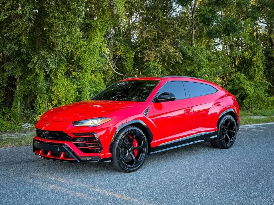 2019 Lamborghini Urus - Image 2 of 16