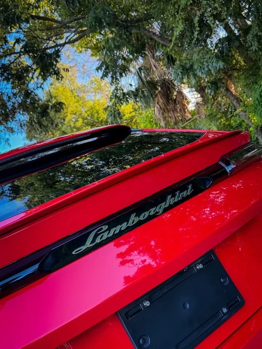 2019 Lamborghini Urus - Image 7 of 16