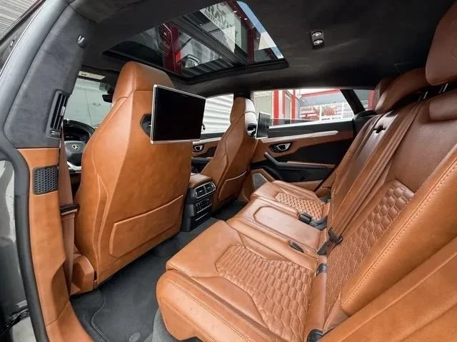2019 Lamborghini Urus - Image 16 of 19