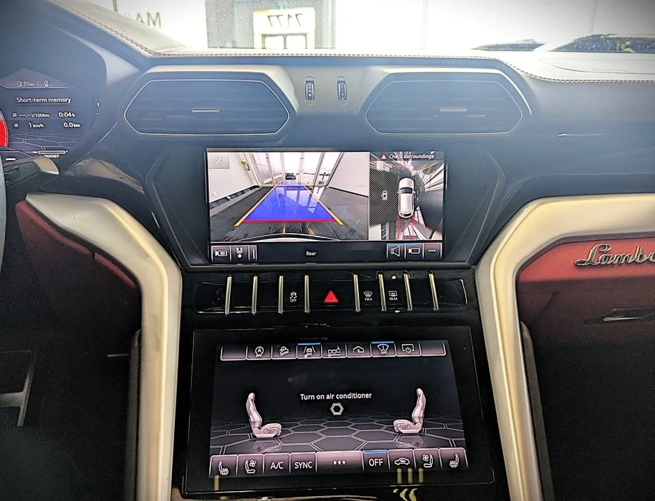 2019 Lamborghini Urus - Image 12 of 13