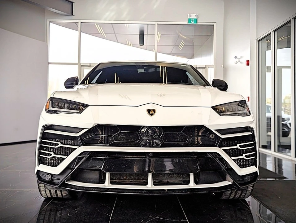 2019 Lamborghini Urus - Image 2 of 13