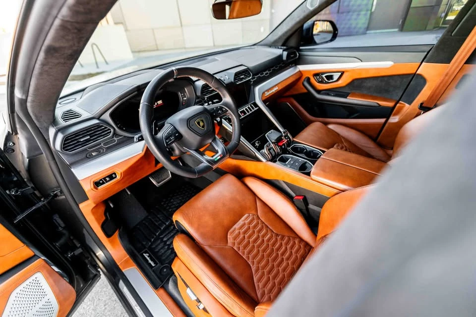2019 Lamborghini Urus - Image 15 of 20