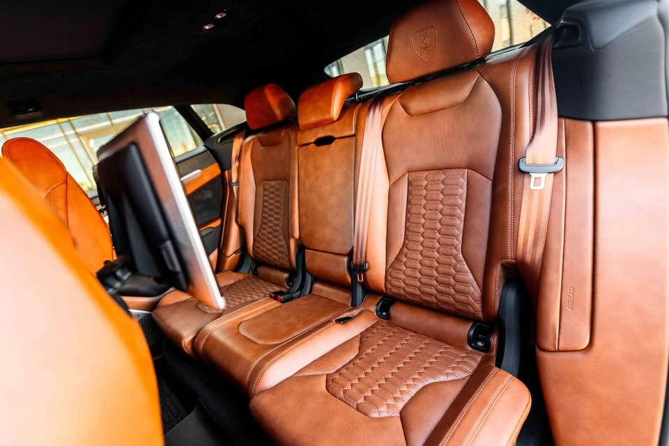 2019 Lamborghini Urus - Image 18 of 20