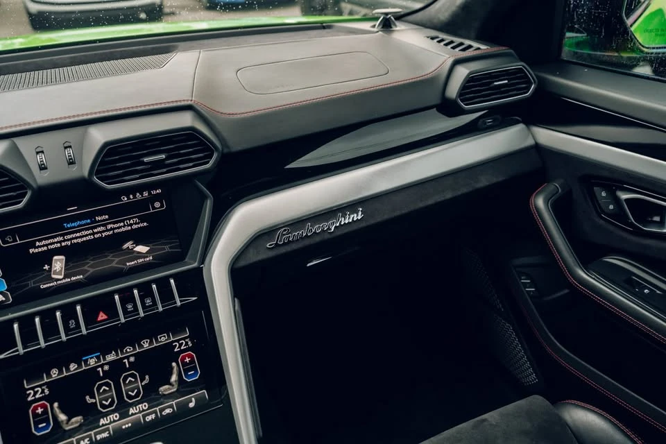 2019 Lamborghini Urus - Image 15 of 18