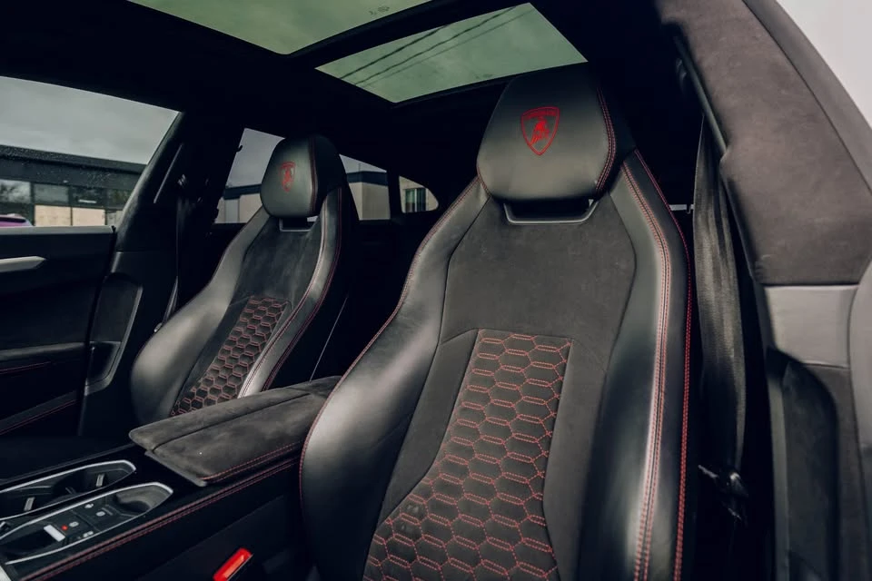 2019 Lamborghini Urus - Image 11 of 18