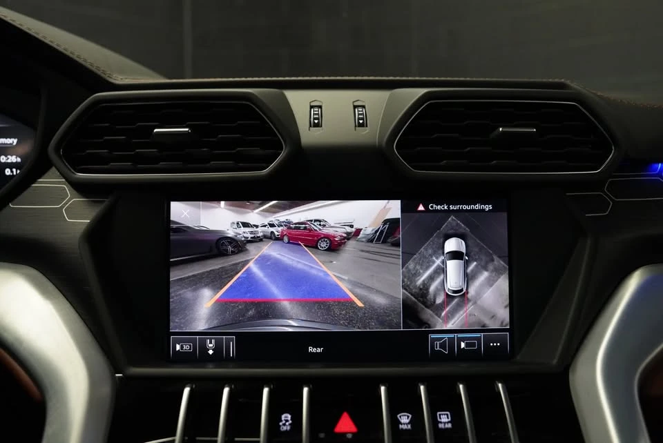 2019 Lamborghini Urus - Image 17 of 20