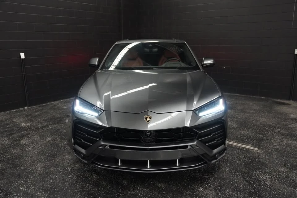 2019 Lamborghini Urus - Image 2 of 20