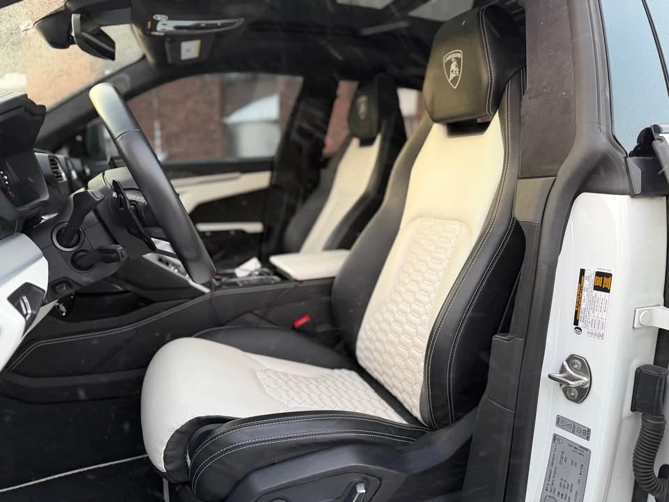 2019 Lamborghini Urus - Image 7 of 7