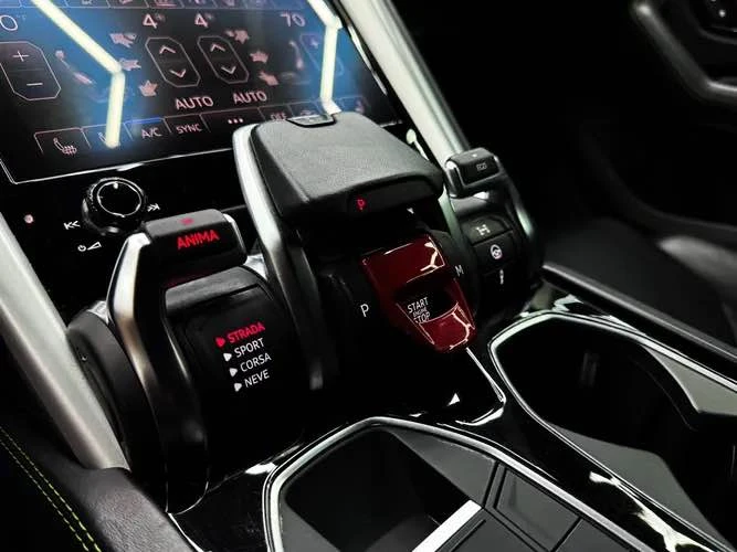 2019 Lamborghini Urus - Image 11 of 17