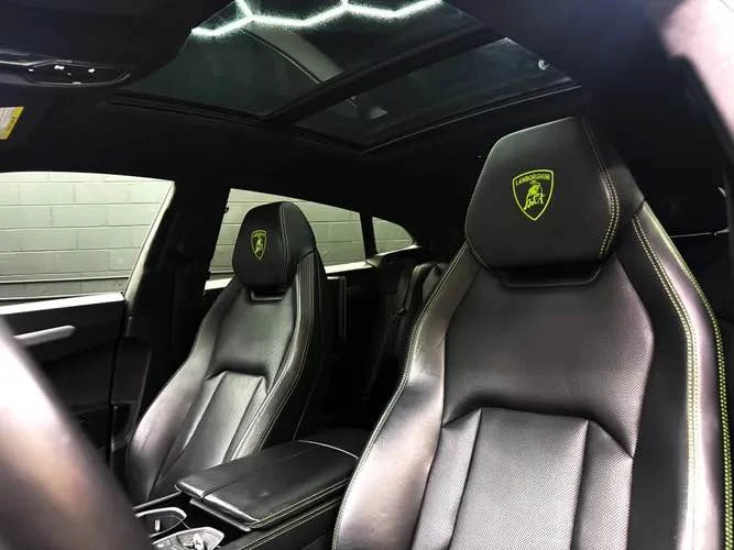 2019 Lamborghini Urus - Image 12 of 17