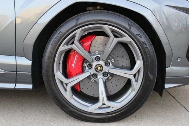 2019 Lamborghini Urus - Image 9 of 20
