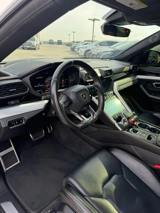 2019 Lamborghini Urus - Image 10 of 20