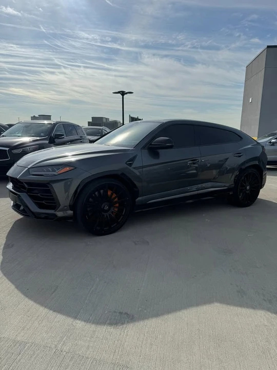 2019 Lamborghini Urus - Image 4 of 20