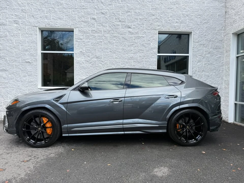 2019 Lamborghini Urus - Image 2 of 19