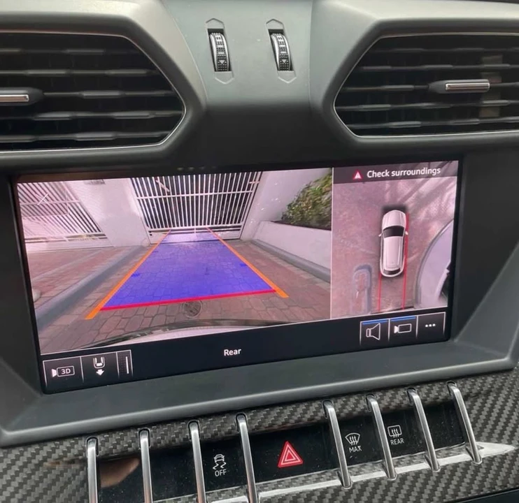 2019 Lamborghini Urus - Image 12 of 14