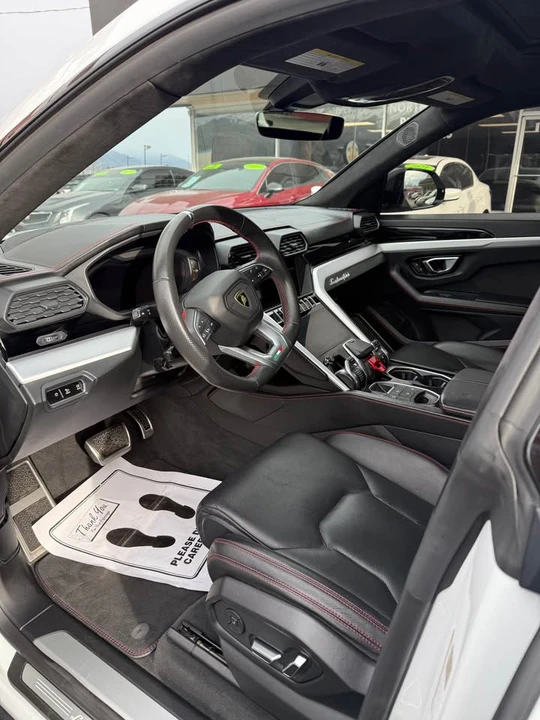 2019 Lamborghini Urus - Image 9 of 10