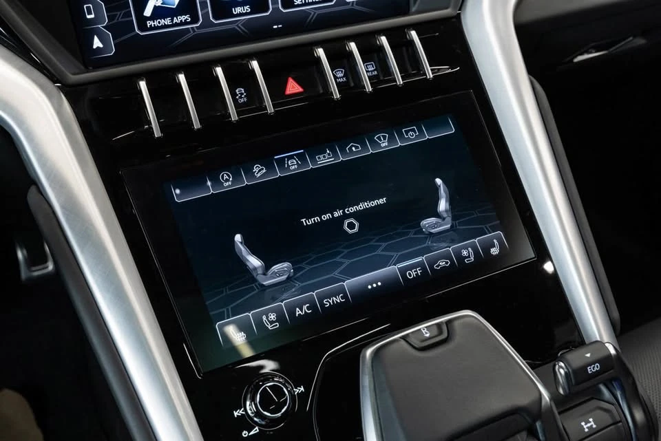 2019 Lamborghini Urus - Image 17 of 20