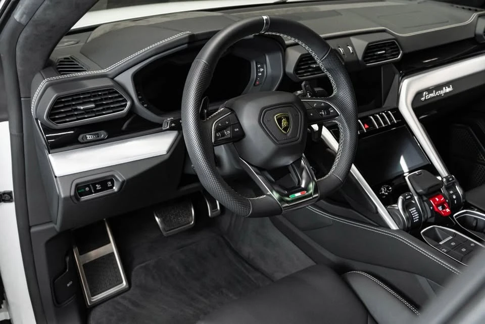 2019 Lamborghini Urus - Image 13 of 20