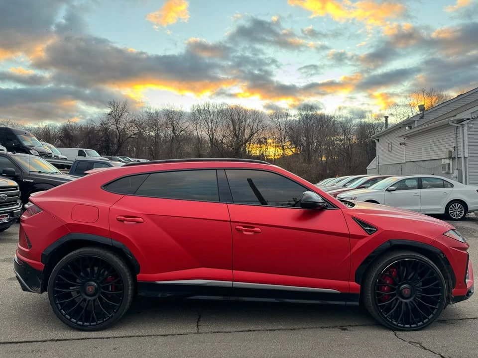 2019 Lamborghini Urus - Image 8 of 16