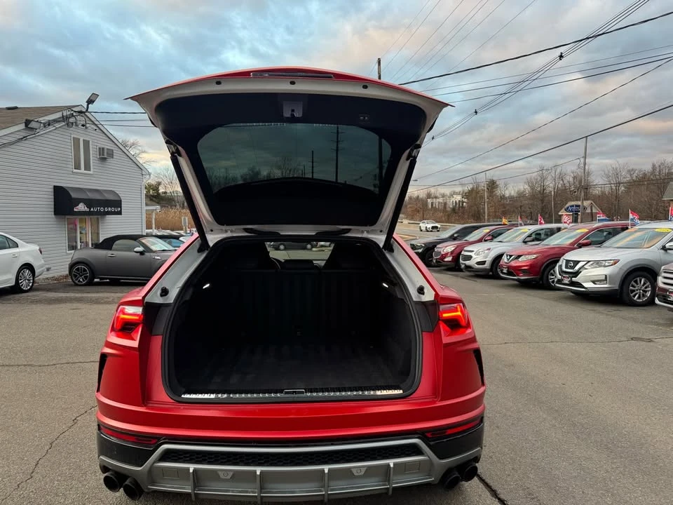 2019 Lamborghini Urus - Image 9 of 16