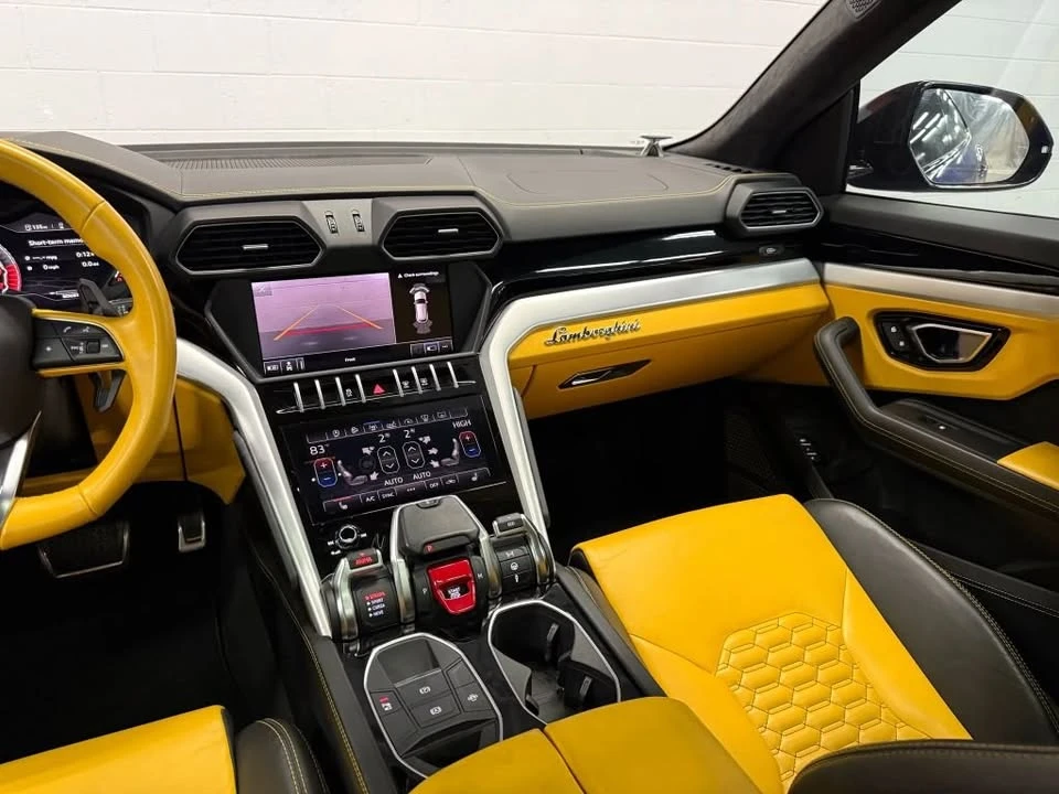 2019 Lamborghini Urus - Image 12 of 20
