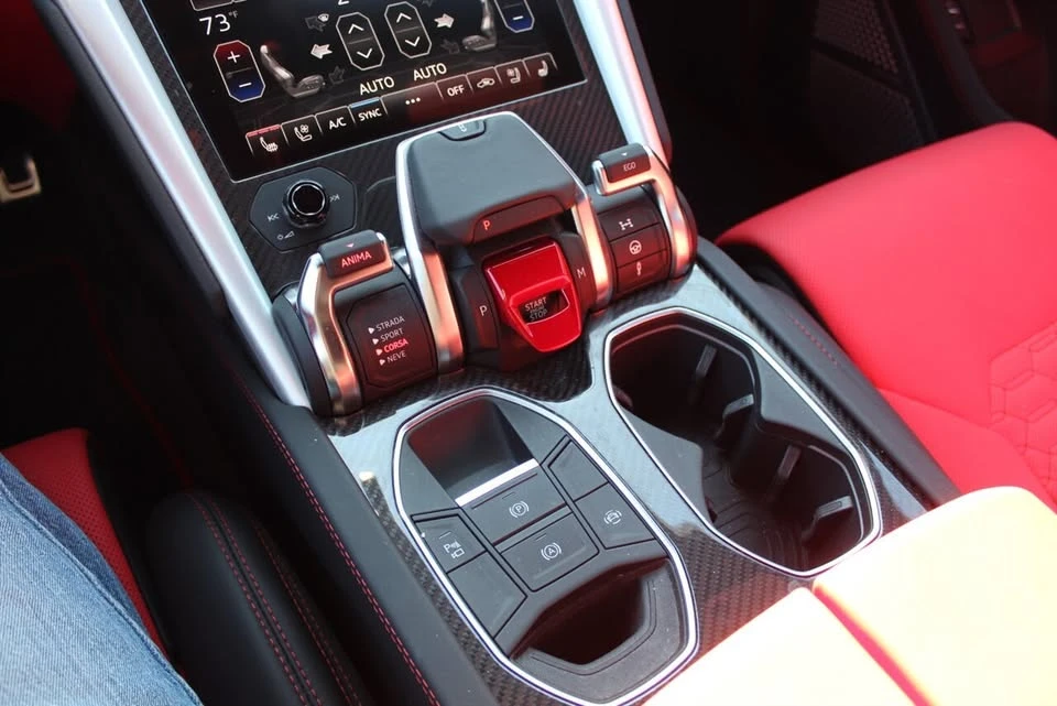 2019 Lamborghini Urus - Image 9 of 20